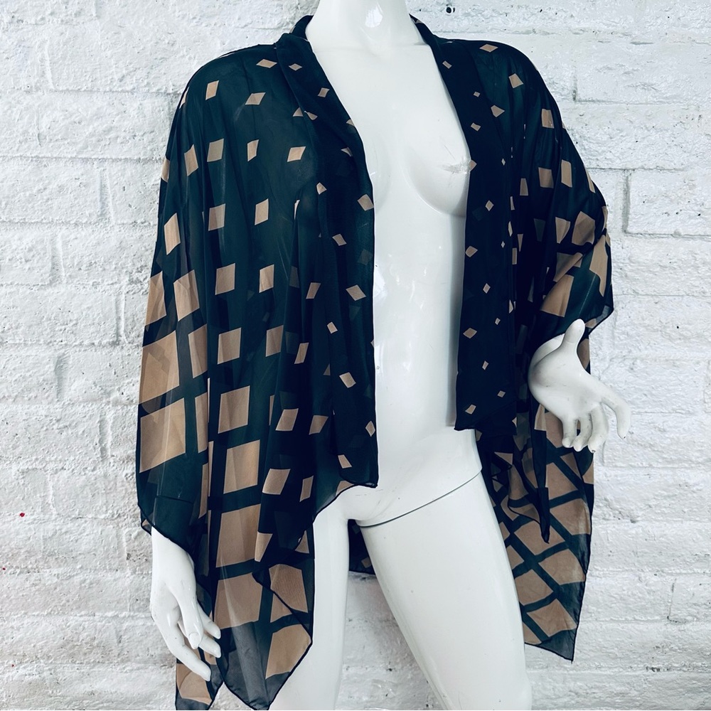 Winwin Apparel Cardigan open front one size lace trim